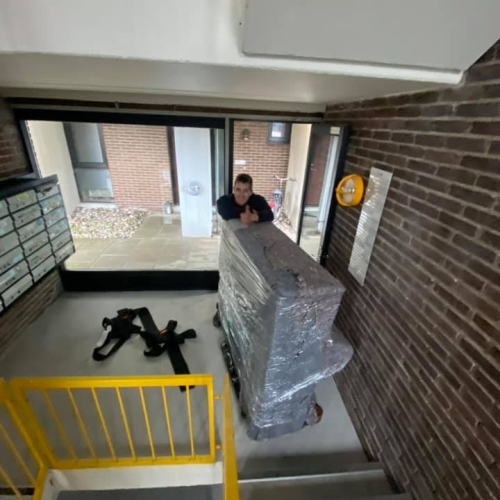 Flytning af klaver i Odense