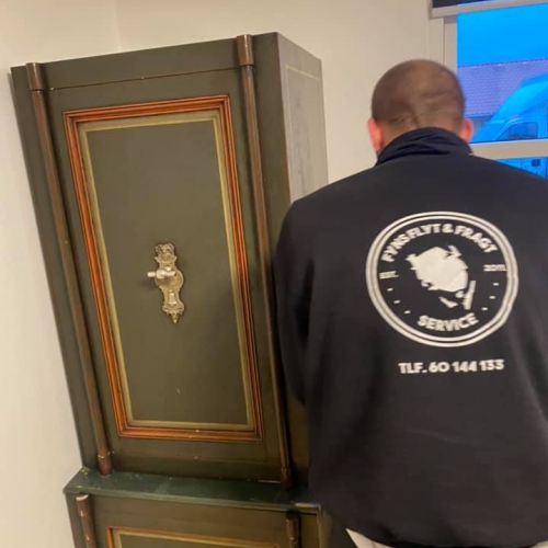 Flytning af pengeskab